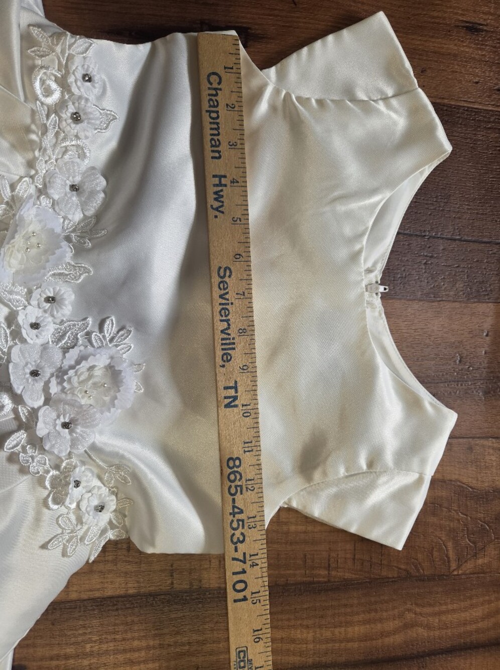 White Satin High Low Tulle Girls' Dress With Flowered Embelished Waist. Sz 8 - Picture 7 of 11